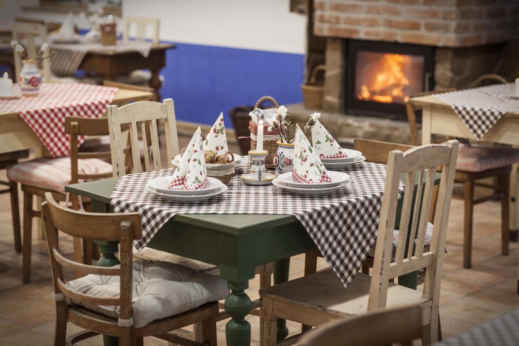 Penzion U Holuba Hradčovice Buitenkant foto