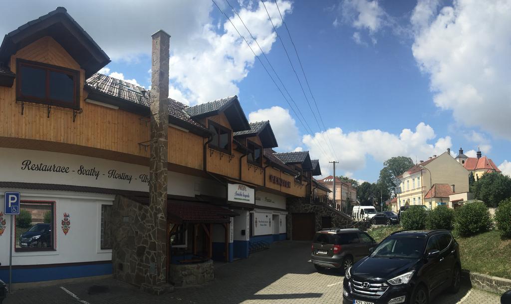 Penzion U Holuba Hradčovice Buitenkant foto