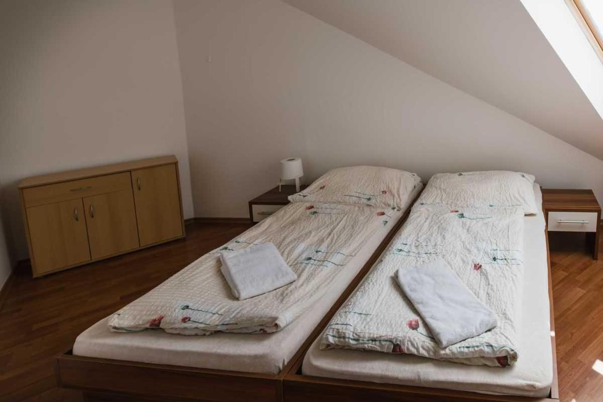 Penzion U Holuba Hradčovice Buitenkant foto