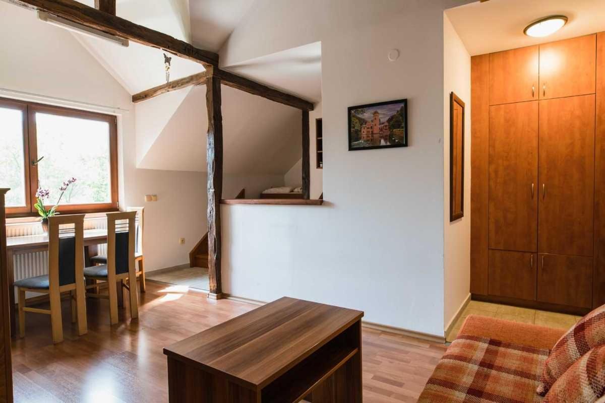 Penzion U Holuba Hradčovice Buitenkant foto